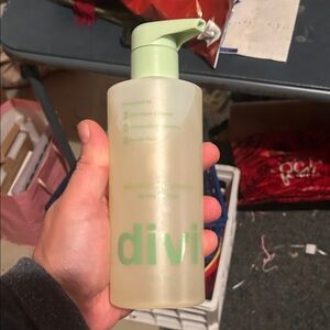 Divi Hair Care Pump Bottle